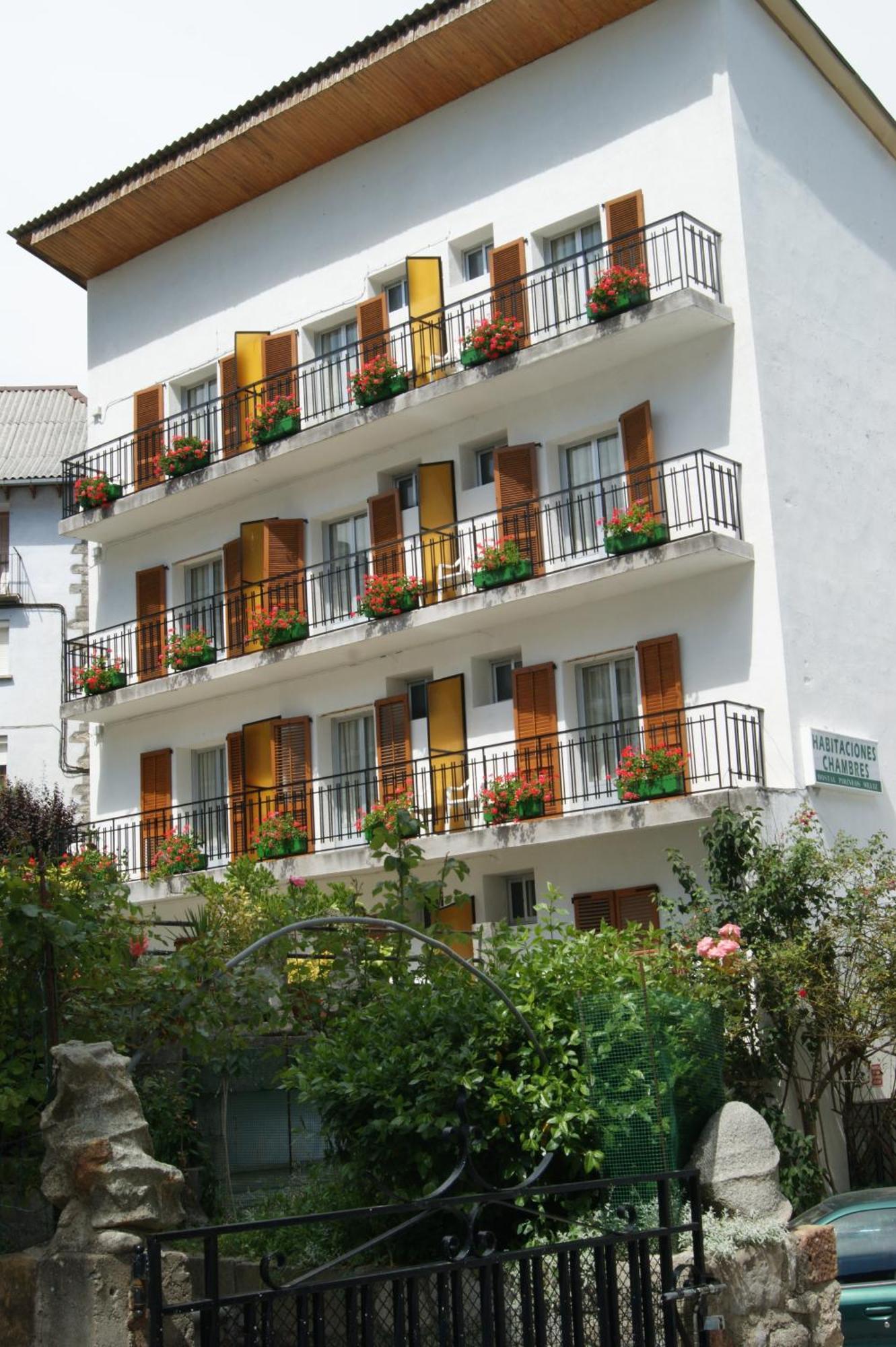 Hostal Pirineos Meliz Bielsa Exterior foto